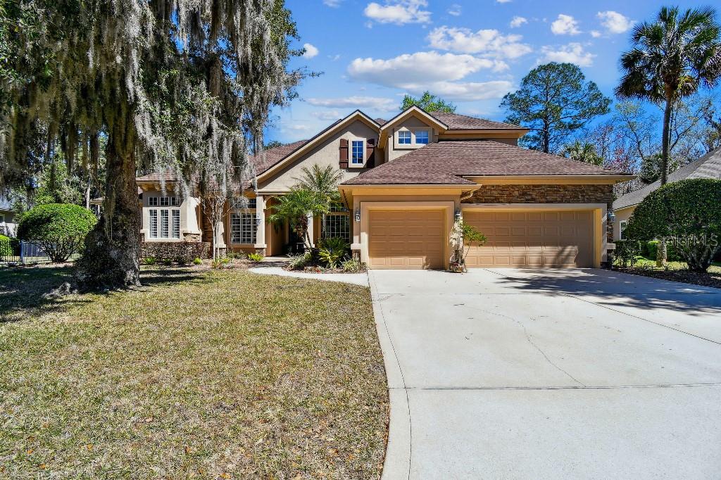 512 HONEY LOCUST LANE