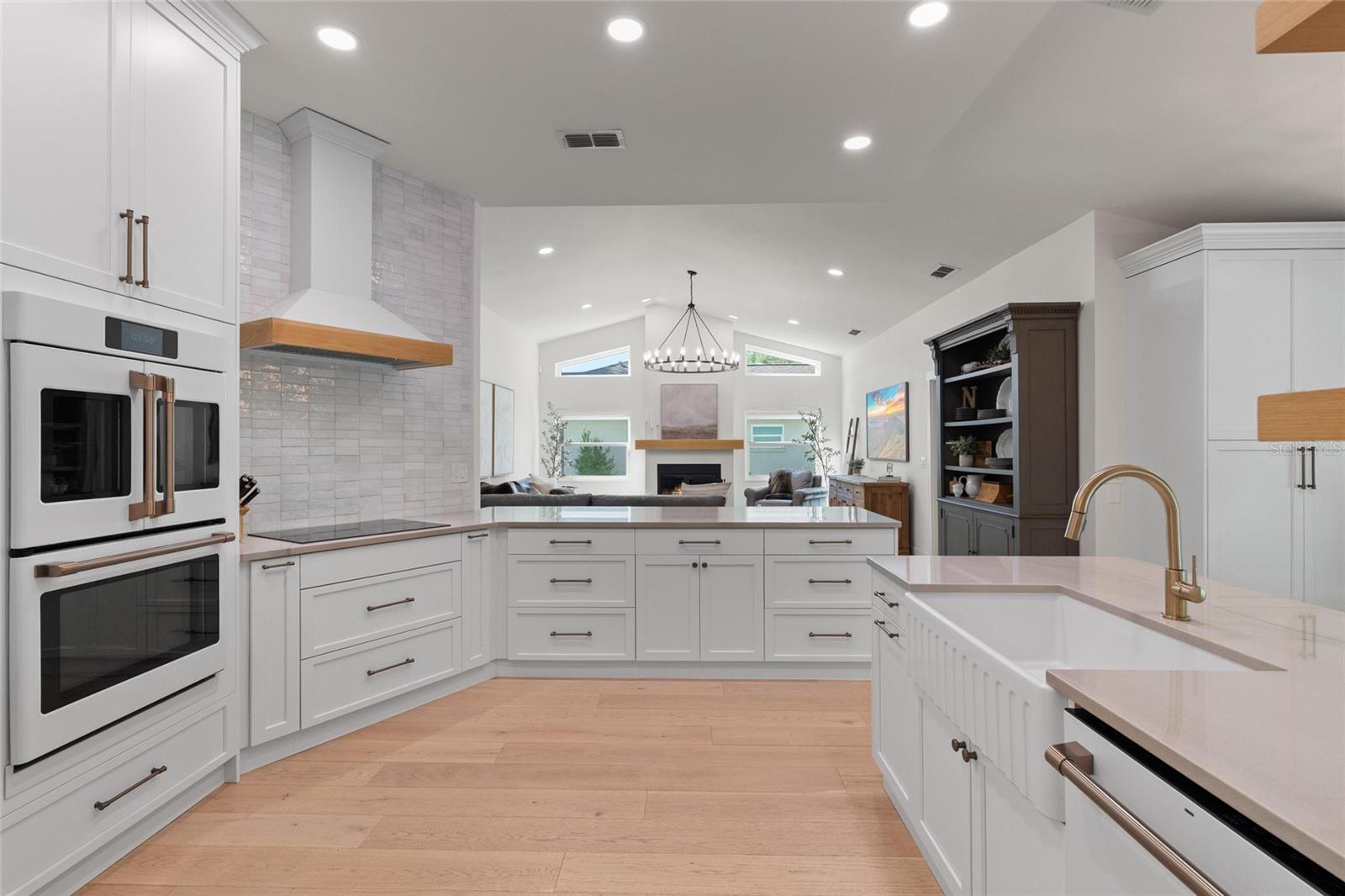 3262 GLENRIDGE DRIVE