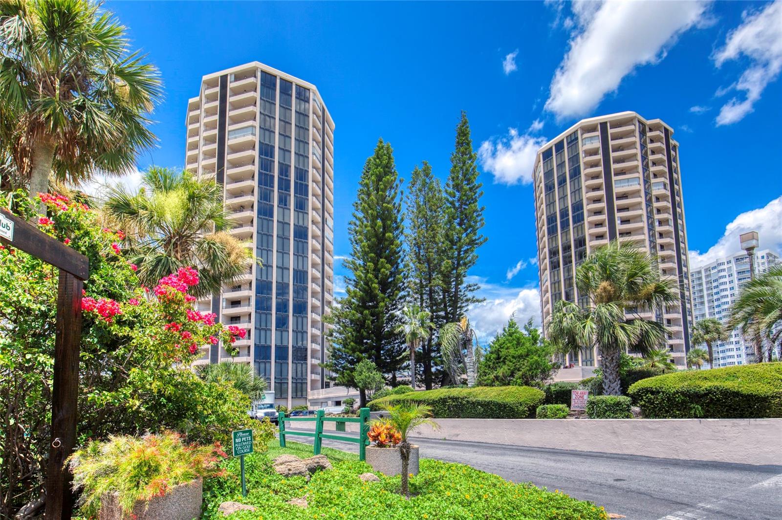 1 OCEANS WEST BOULEVARD 2A3