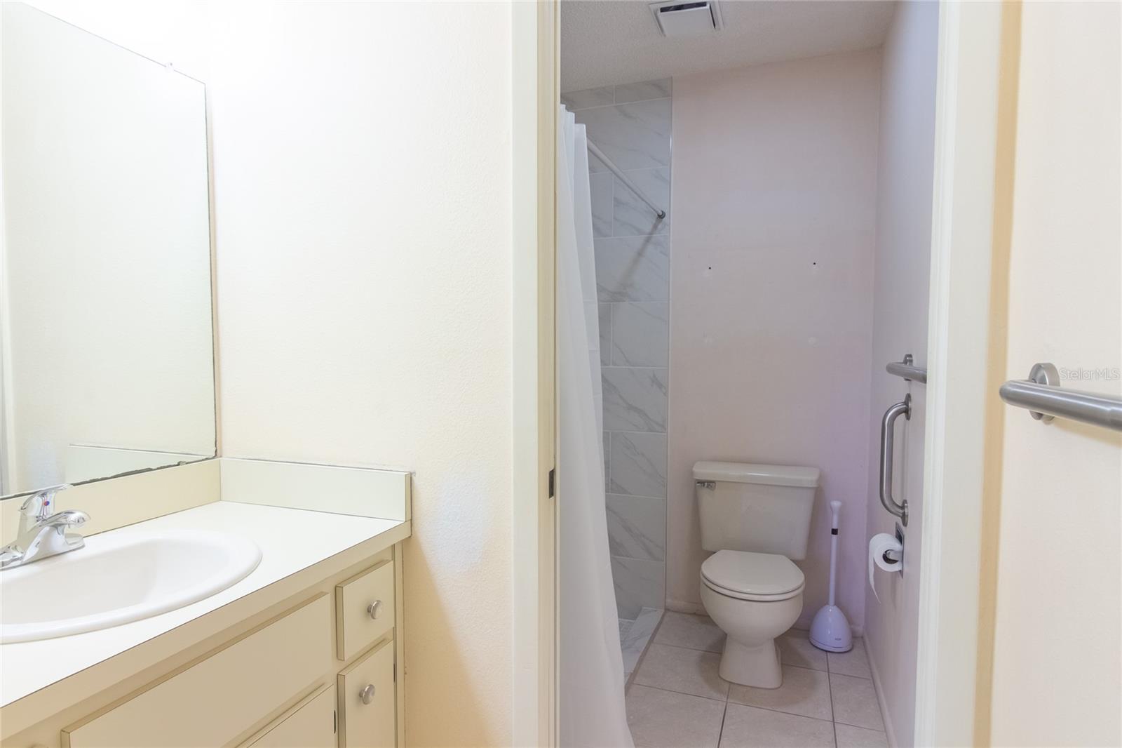 VILLAGE WOODS CONDO PH 03 - Residential