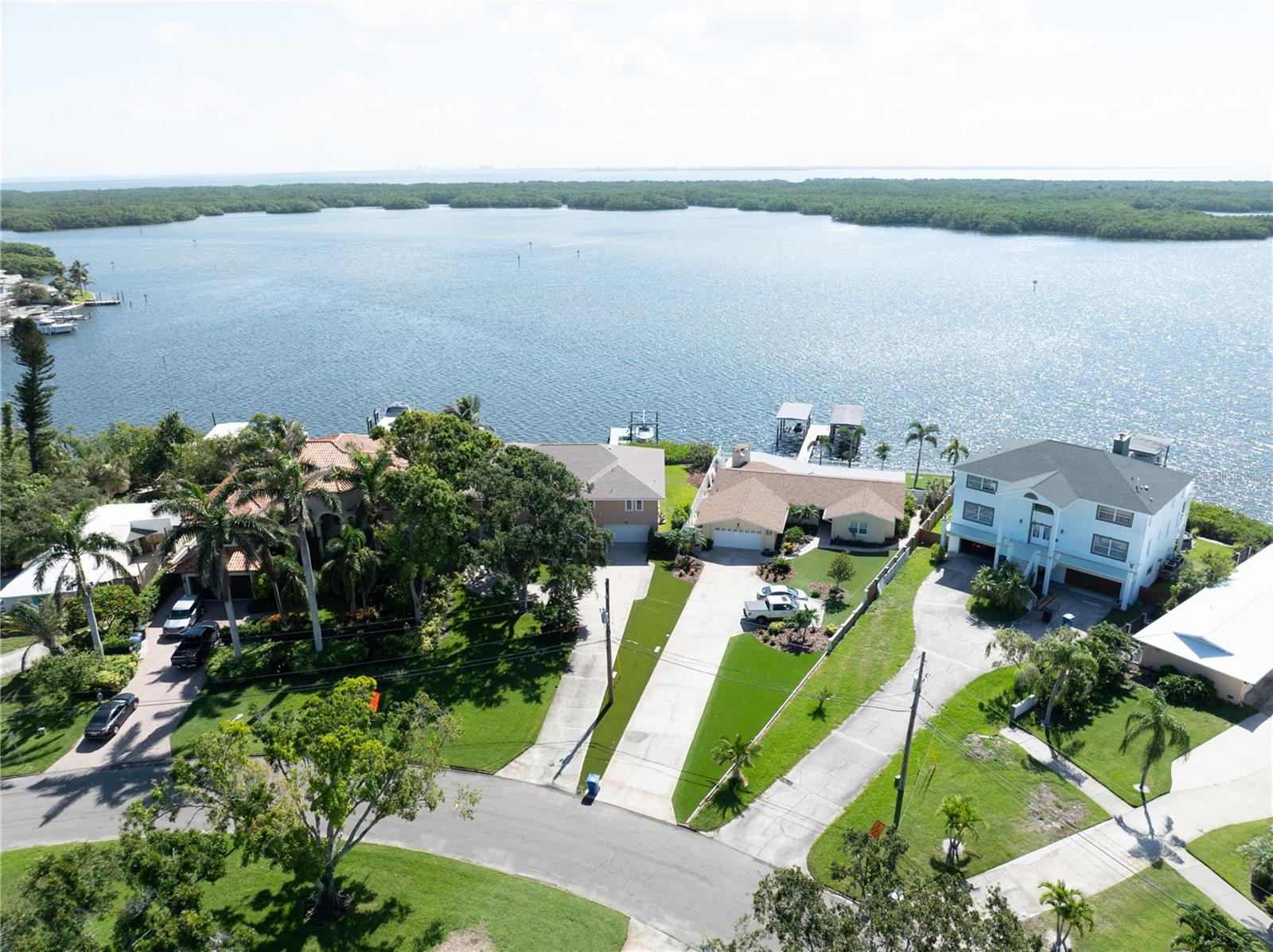 SHORE ACRES BAYOU GRANDE SEC - Residential