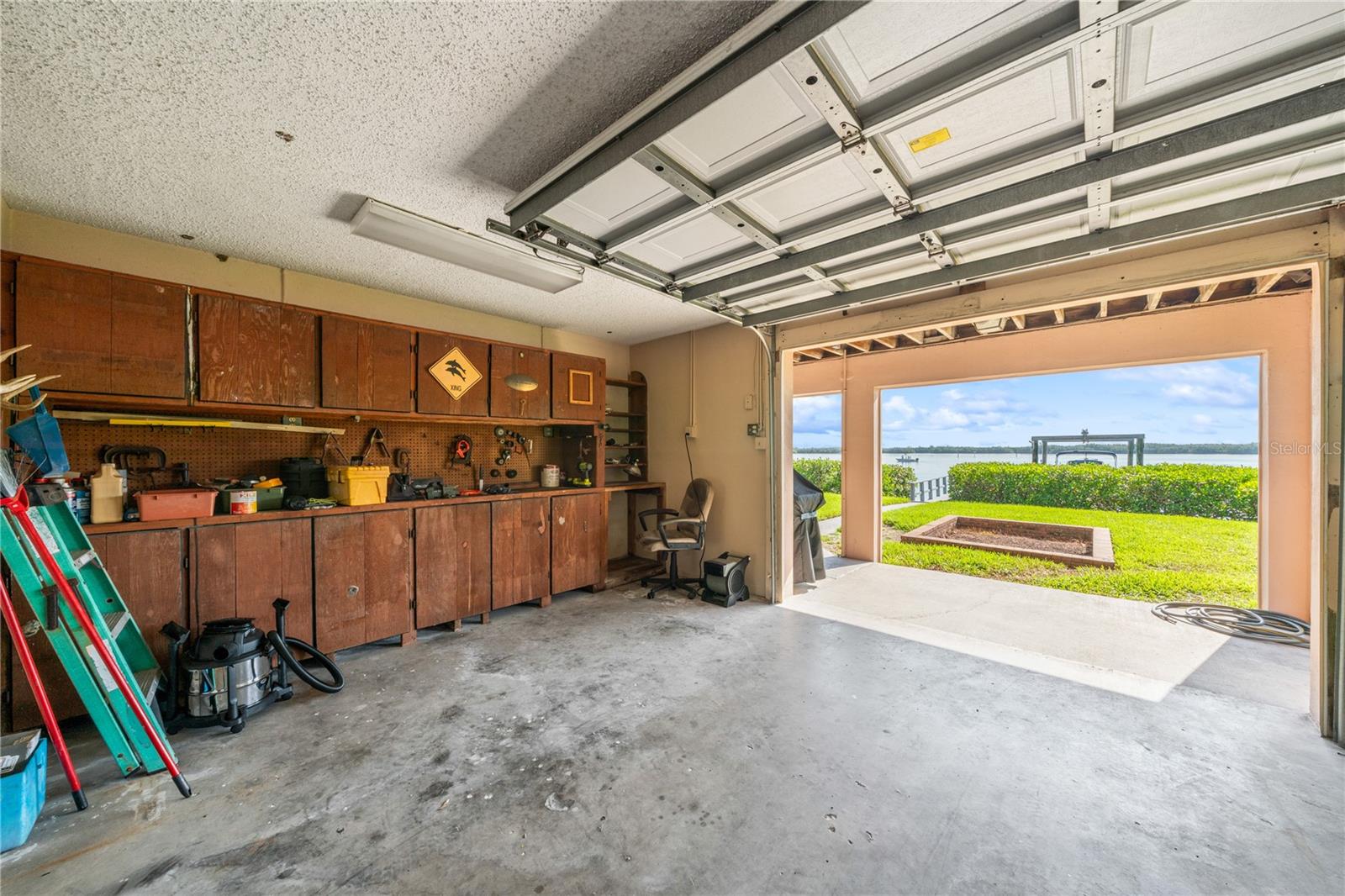 SHORE ACRES BAYOU GRANDE SEC - Residential