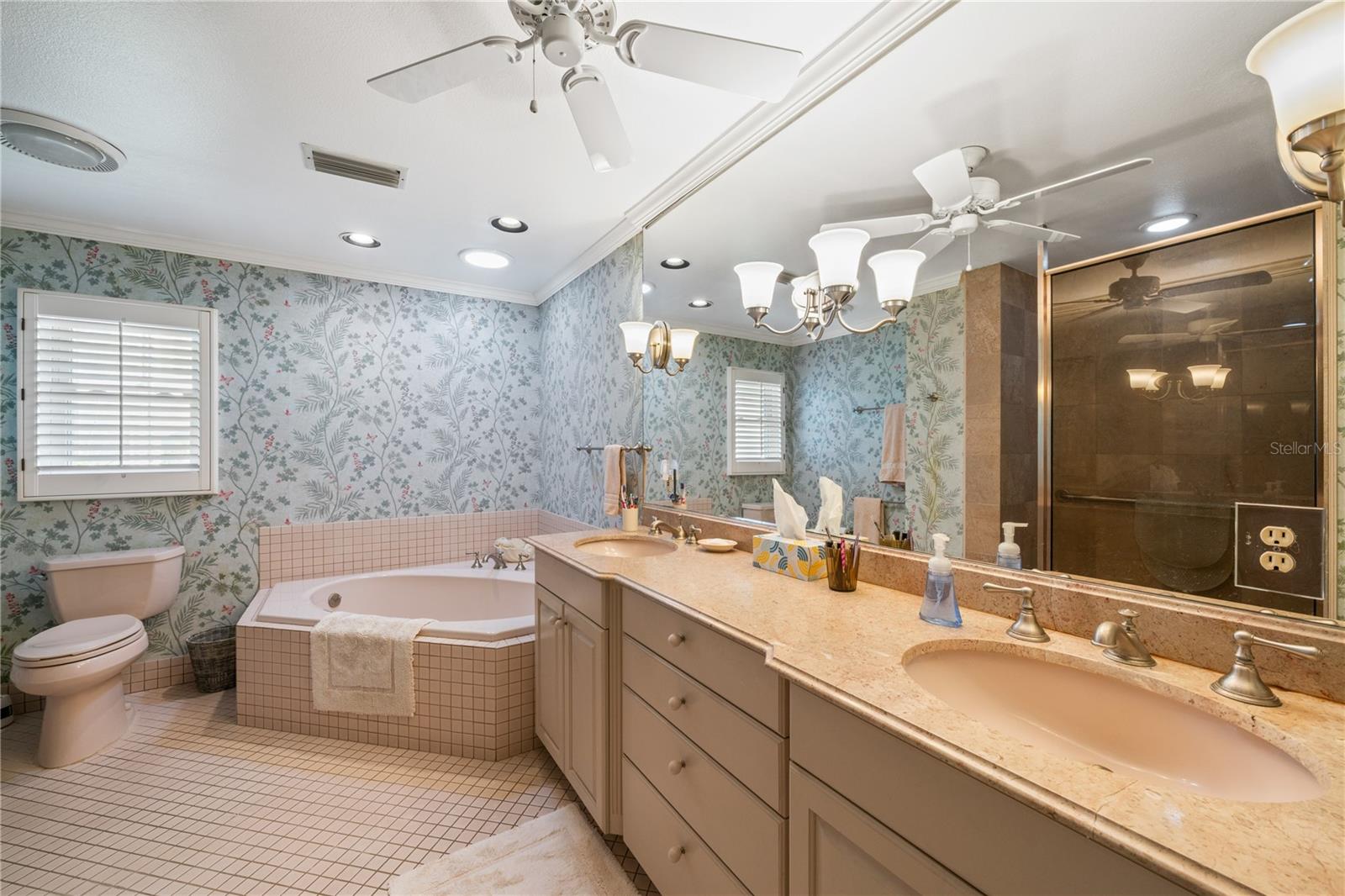 SHORE ACRES BAYOU GRANDE SEC - Residential