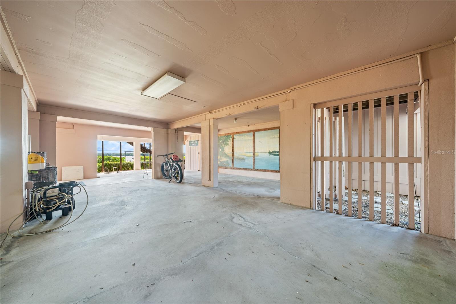 SHORE ACRES BAYOU GRANDE SEC - Residential