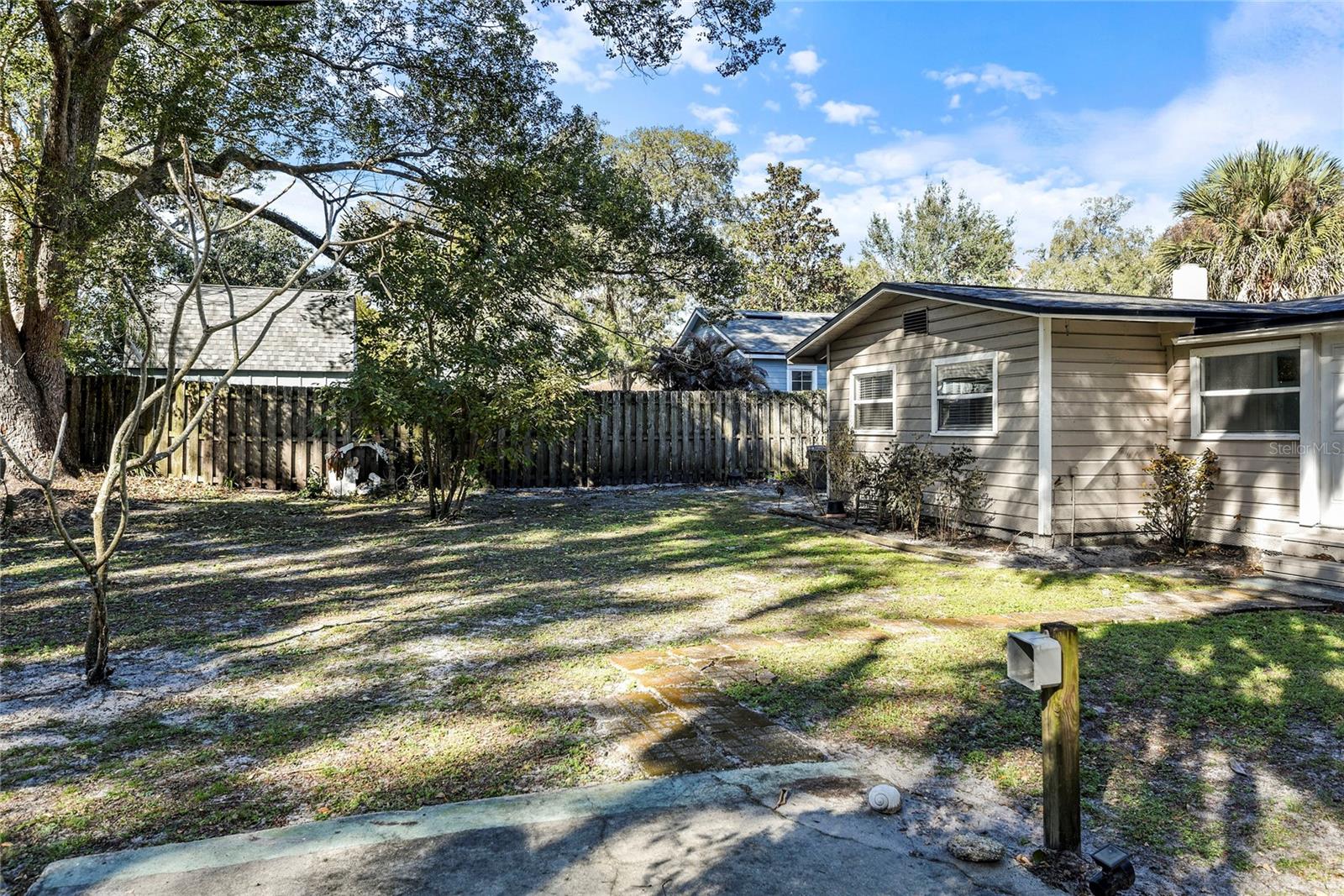 CRYSTAL LAKE WINTER HOMES - Residential