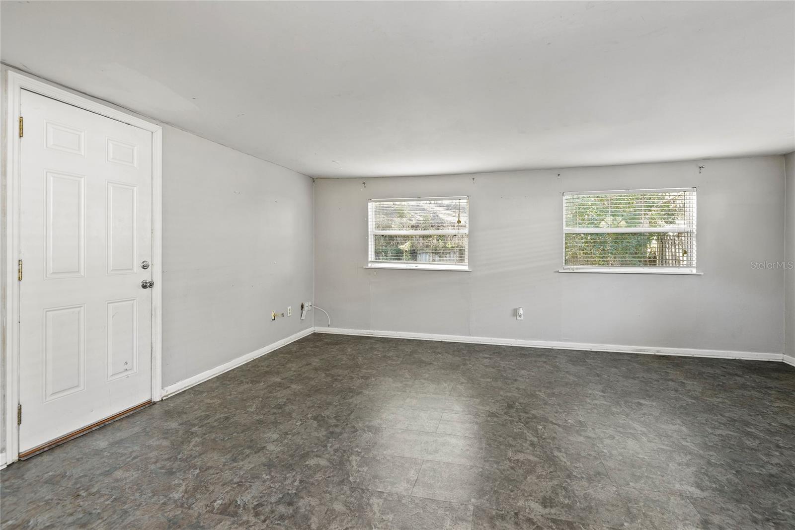 CRYSTAL LAKE WINTER HOMES - Residential