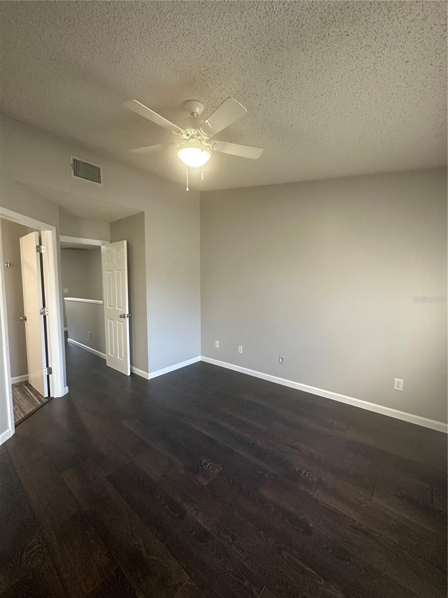 TOWNHOMES OF COUNTRYSIDE - Residential Lease