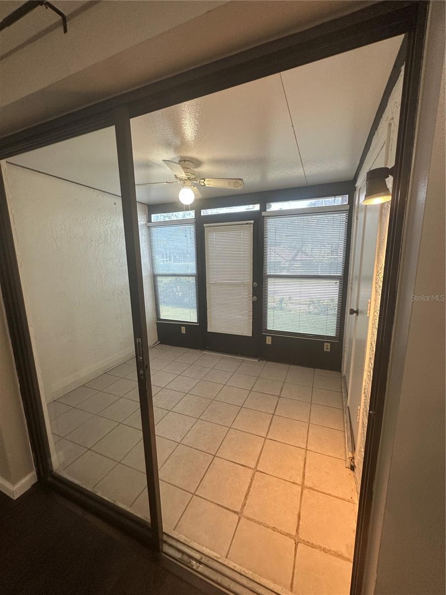 TOWNHOMES OF COUNTRYSIDE - Residential Lease