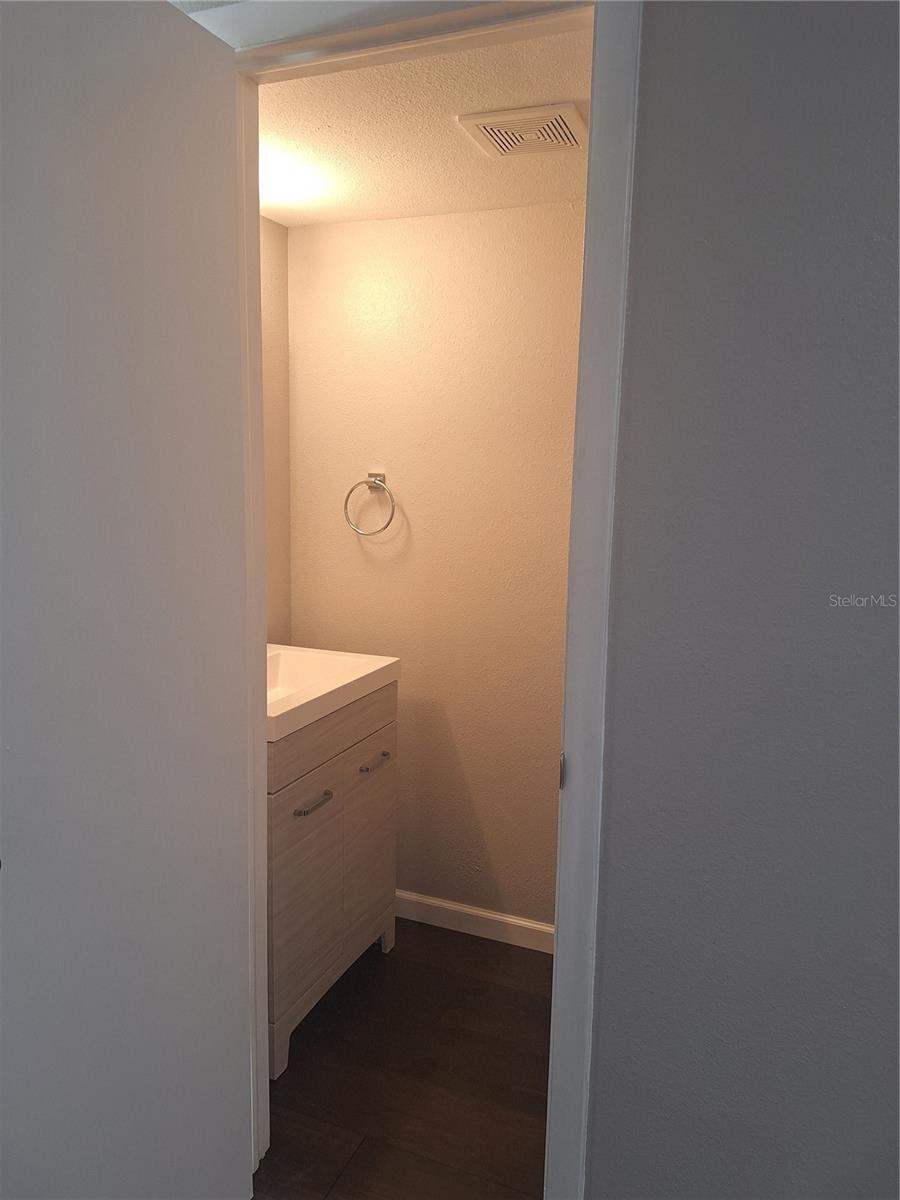 TOWNHOMES OF COUNTRYSIDE - Residential Lease