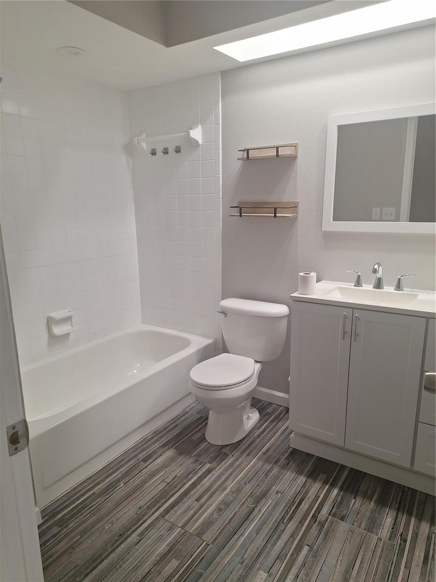 TOWNHOMES OF COUNTRYSIDE - Residential Lease