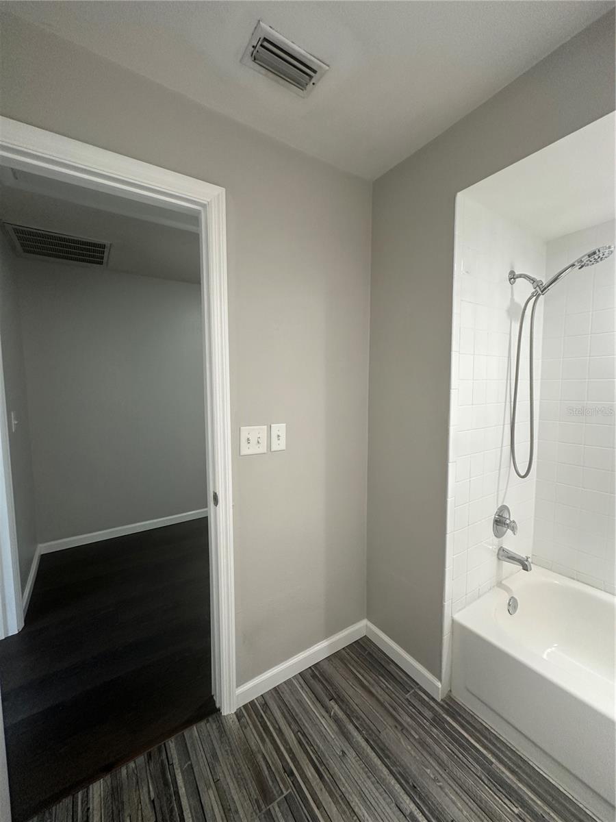 TOWNHOMES OF COUNTRYSIDE - Residential Lease