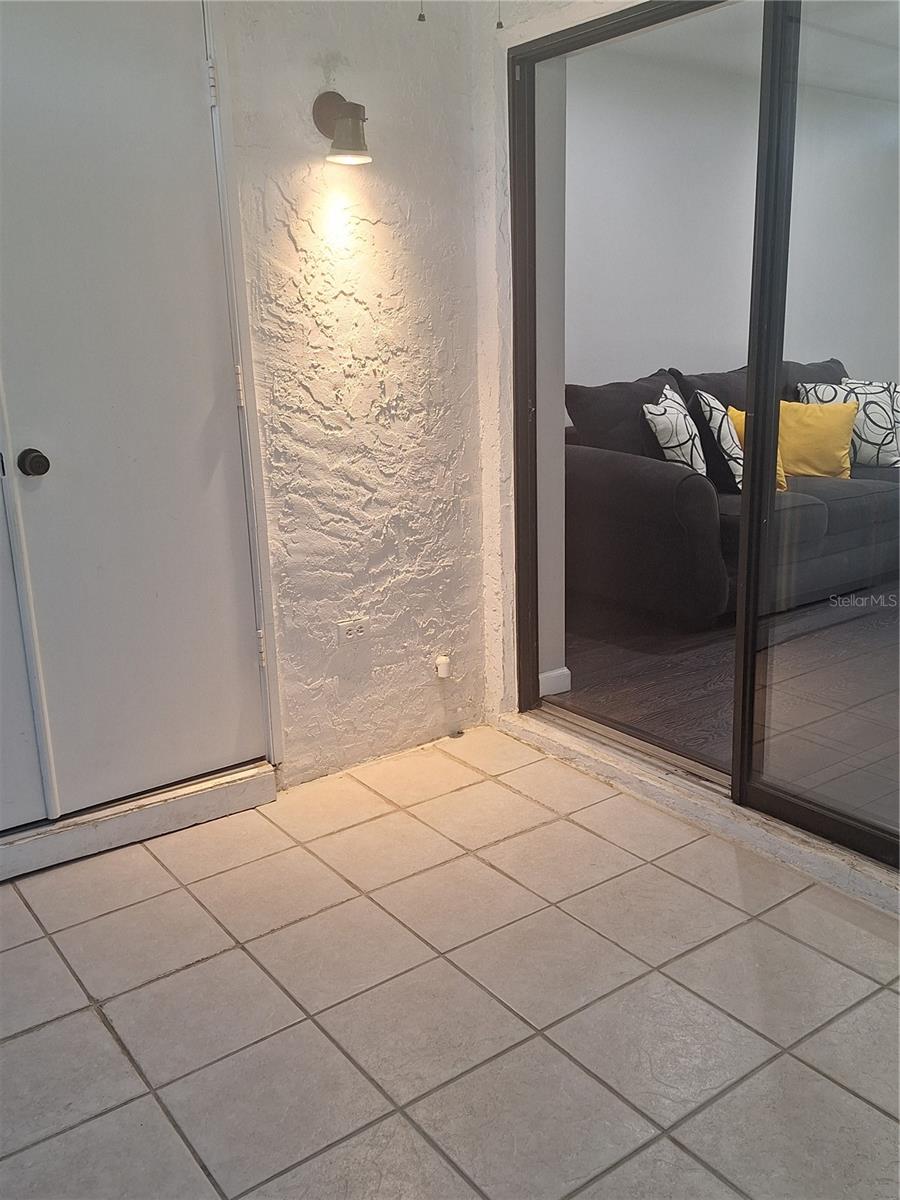 TOWNHOMES OF COUNTRYSIDE - Residential Lease