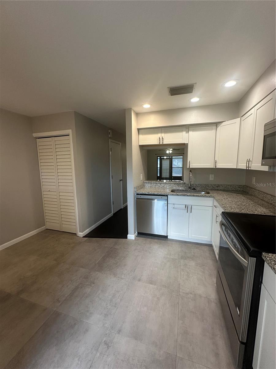 TOWNHOMES OF COUNTRYSIDE - Residential Lease