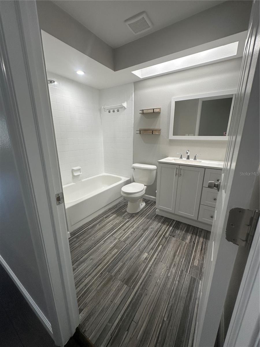 TOWNHOMES OF COUNTRYSIDE - Residential Lease