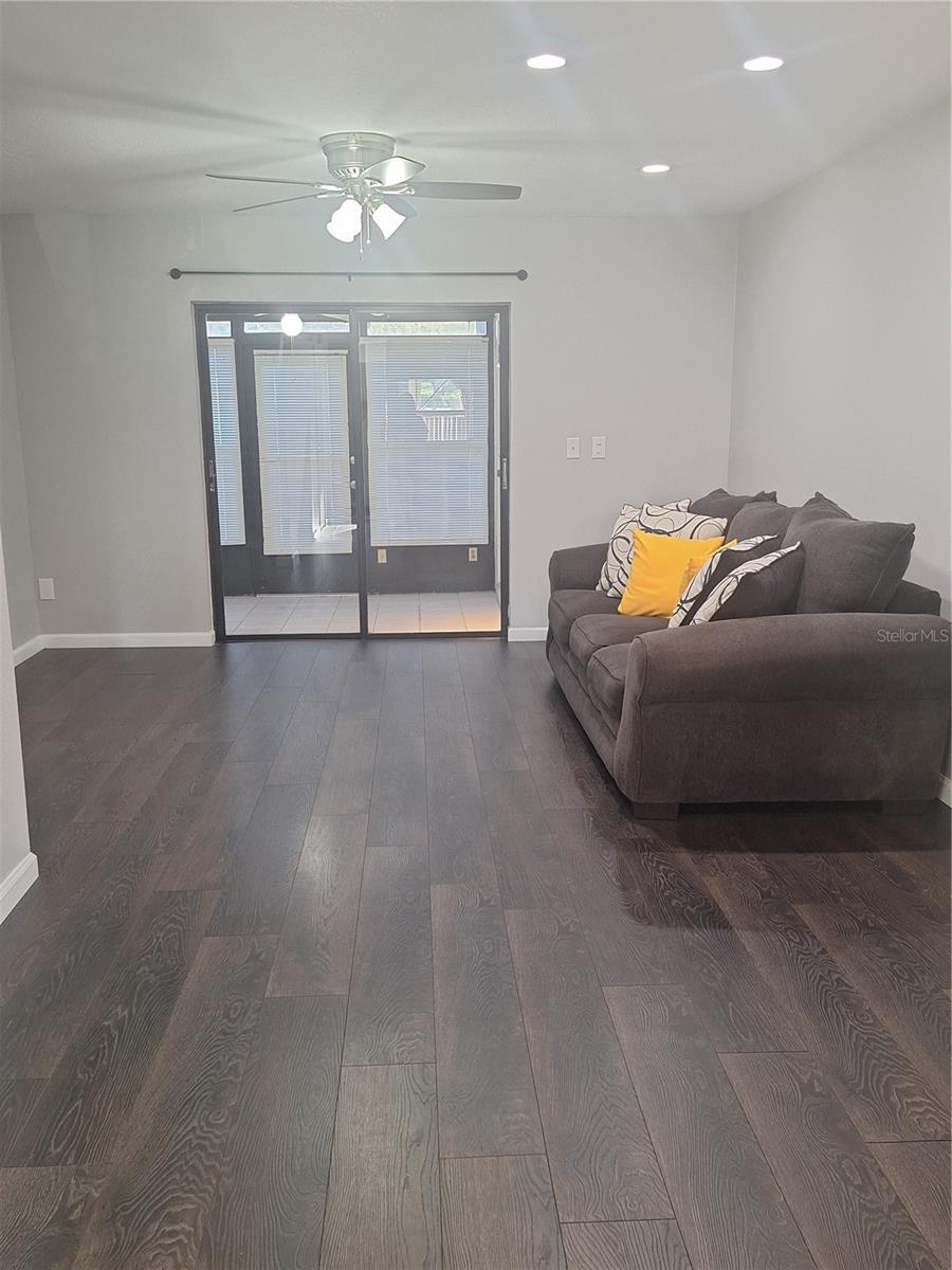 TOWNHOMES OF COUNTRYSIDE - Residential Lease