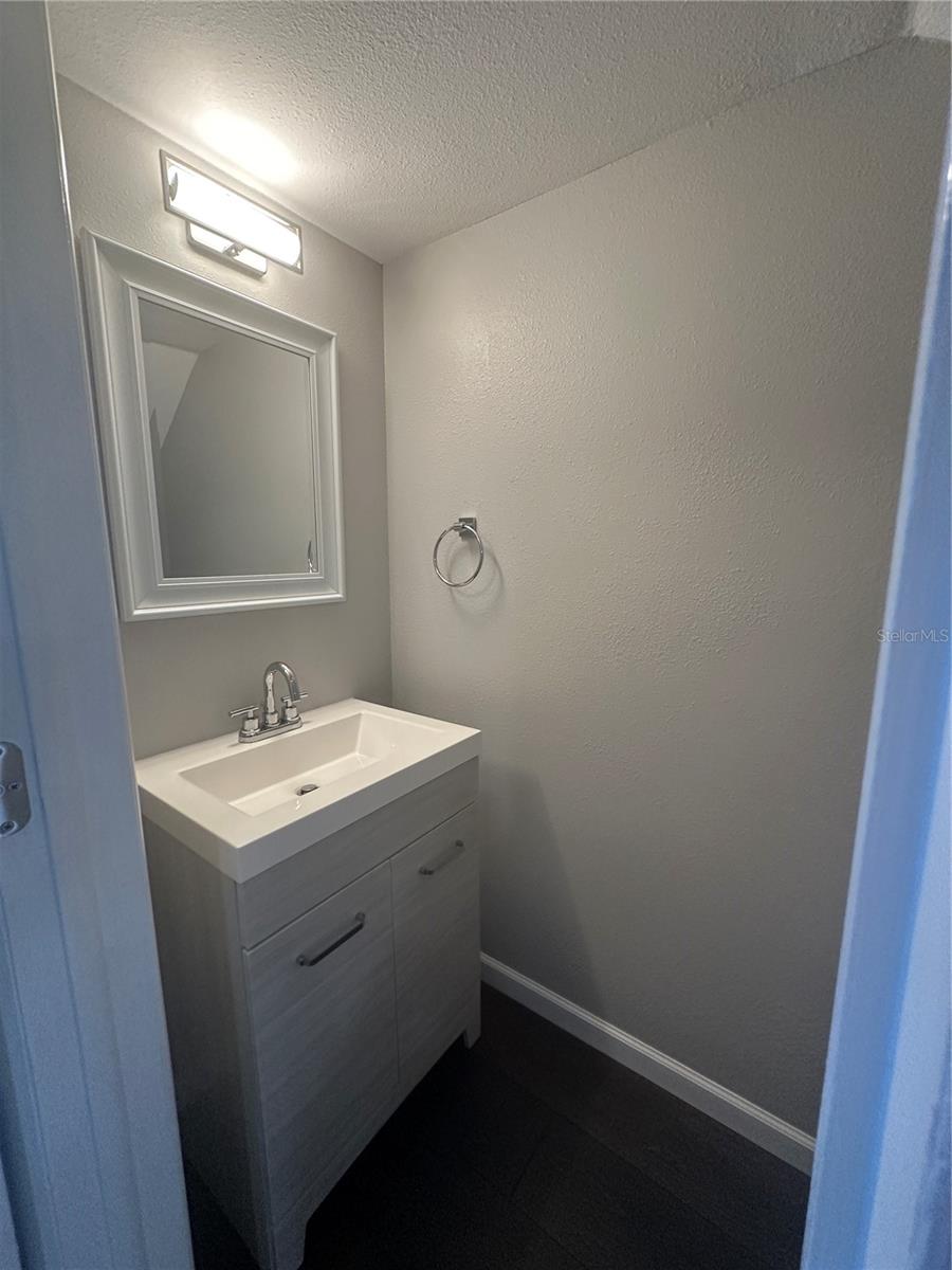 TOWNHOMES OF COUNTRYSIDE - Residential Lease