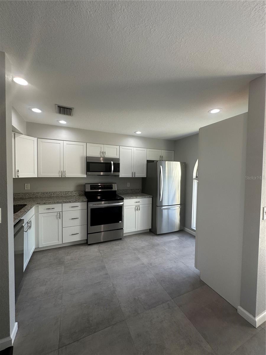 TOWNHOMES OF COUNTRYSIDE - Residential Lease