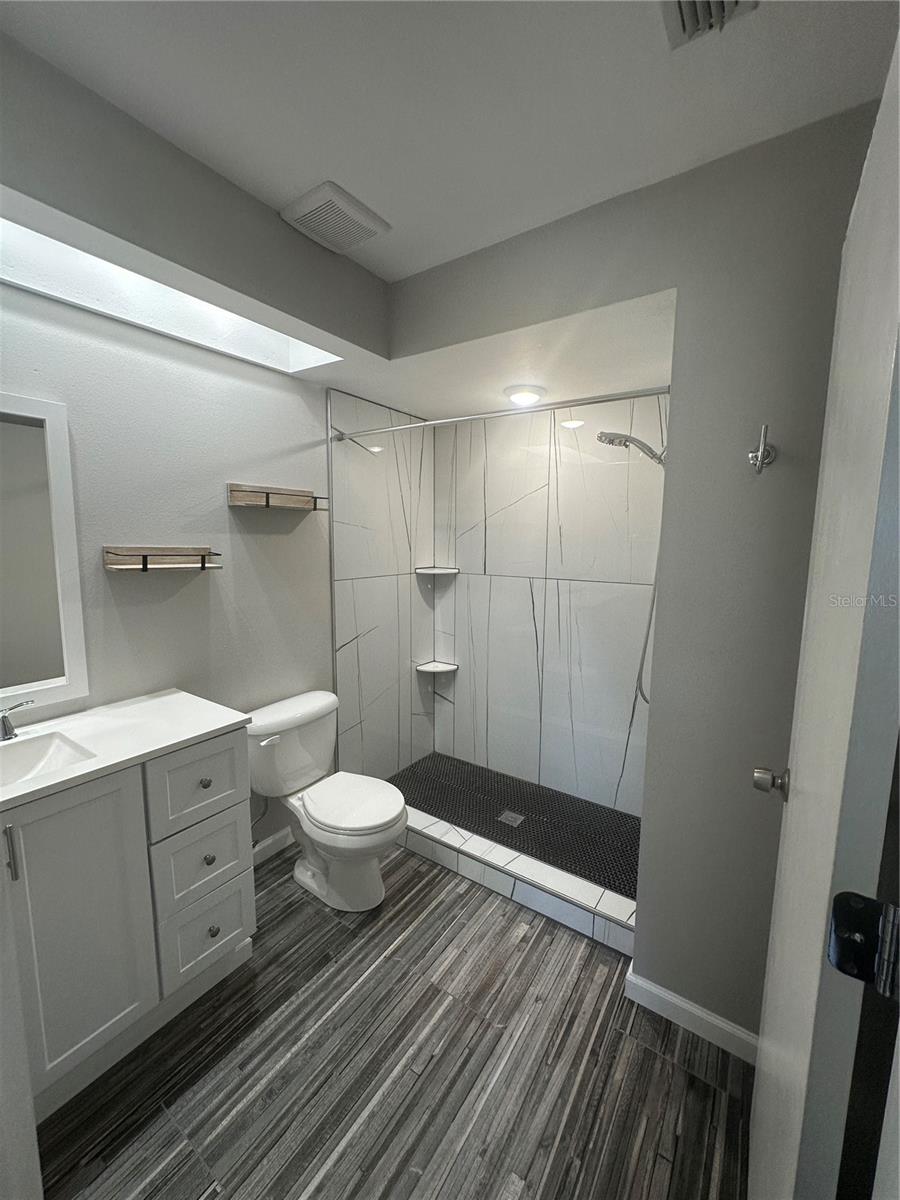 TOWNHOMES OF COUNTRYSIDE - Residential Lease