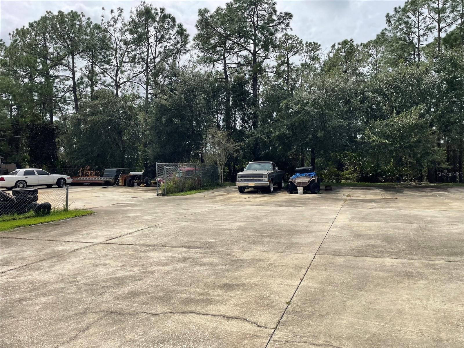 FAVORITA ACRES SUB - Commercial Sale