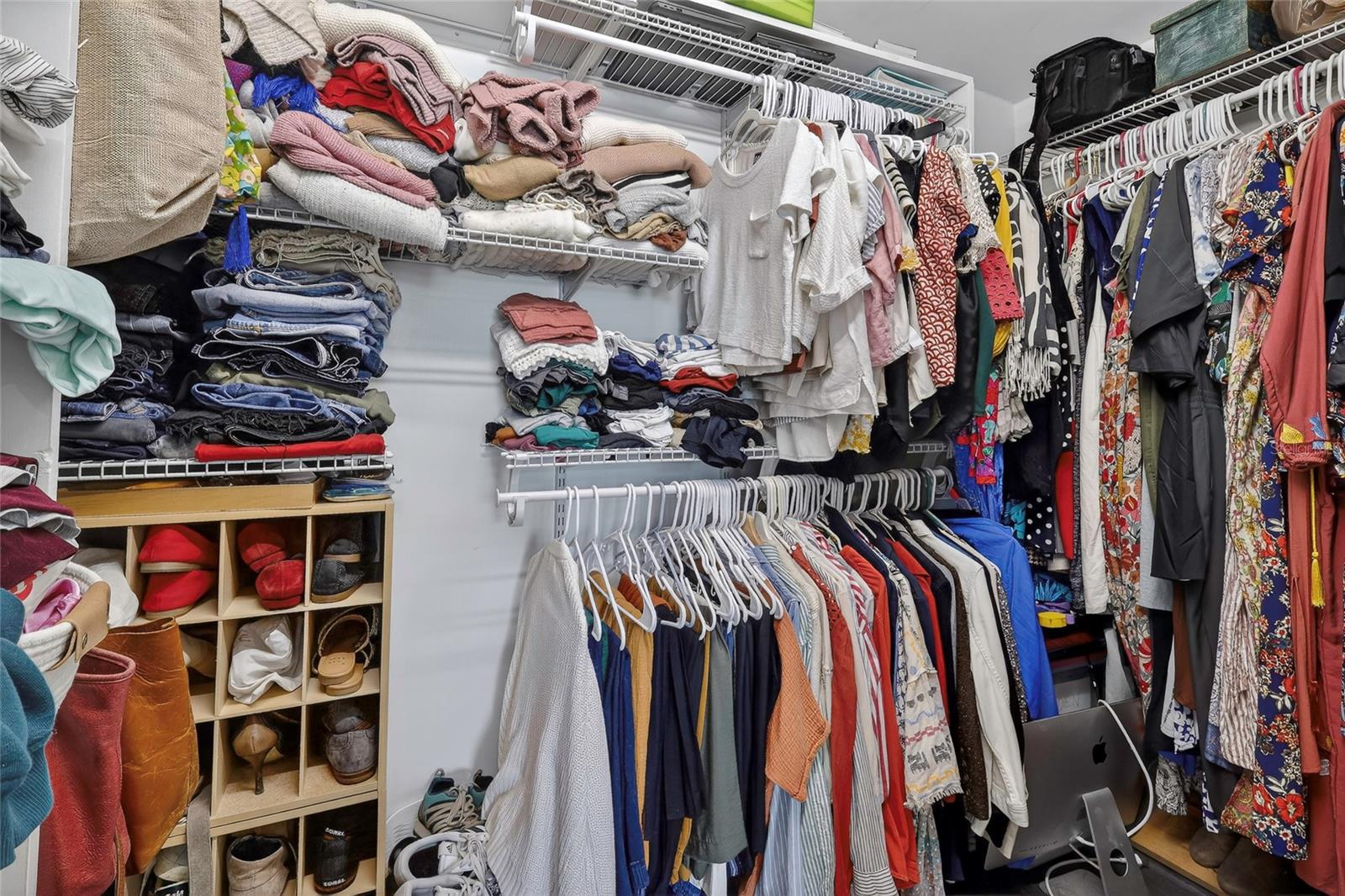 SLEEPY HOLLOW 1ST ADD - Residential