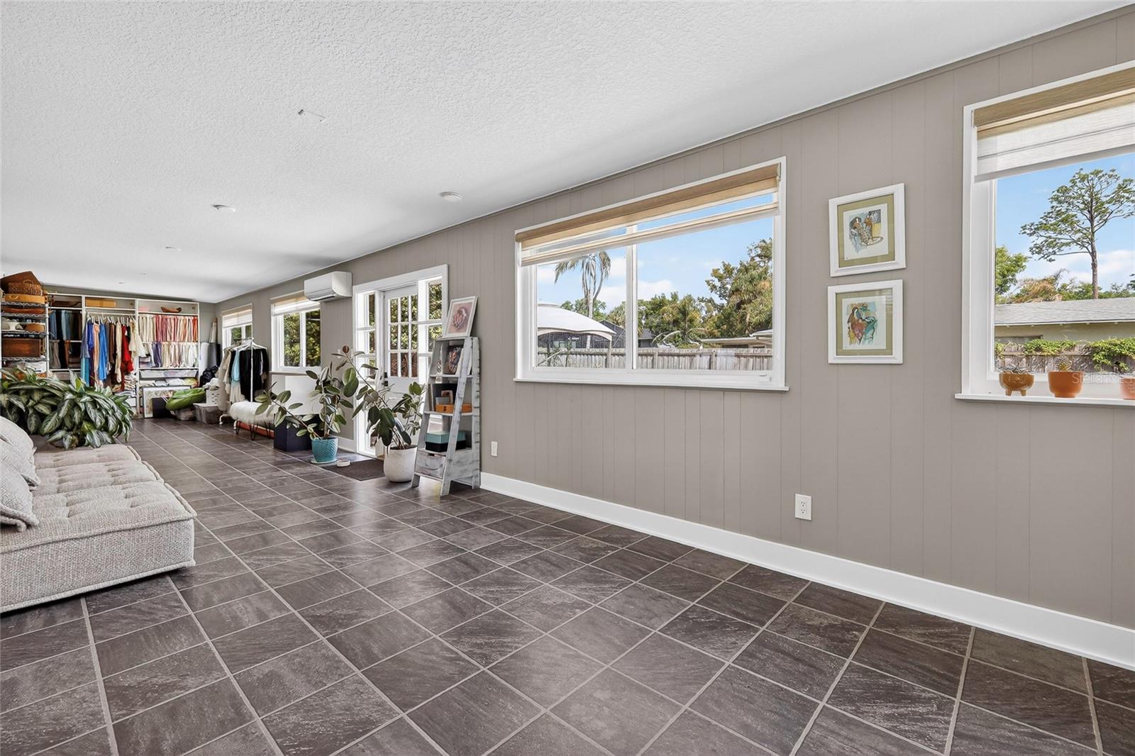 SLEEPY HOLLOW 1ST ADD - Residential