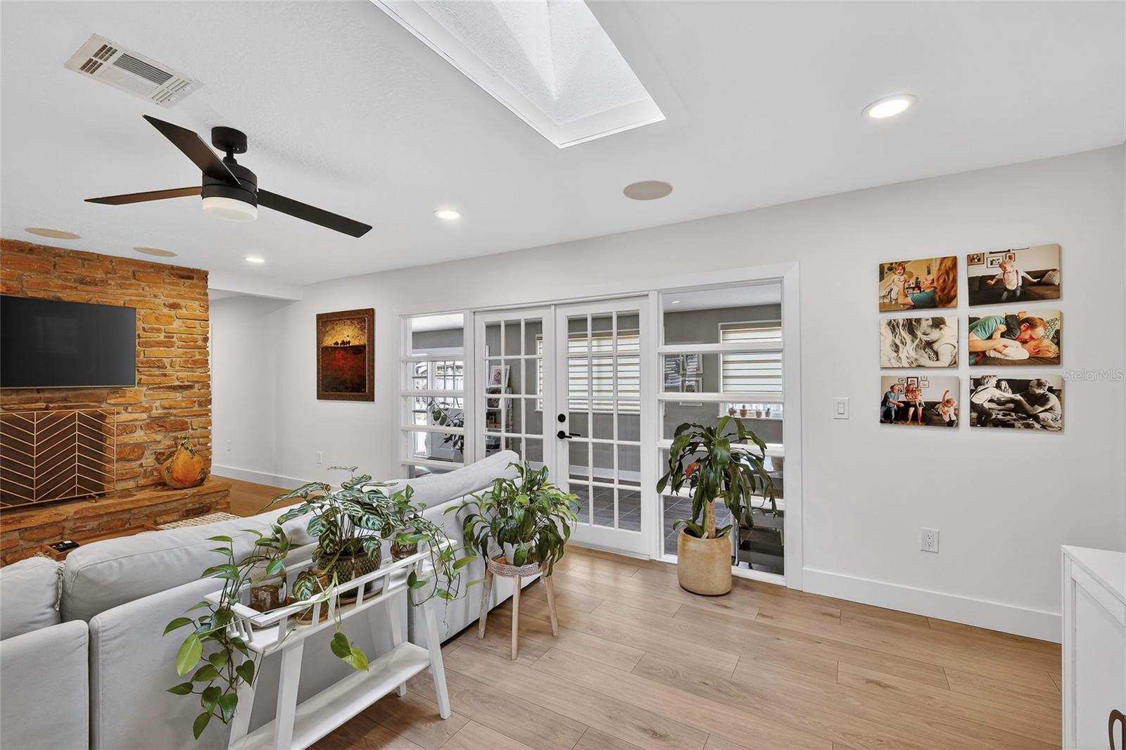 SLEEPY HOLLOW 1ST ADD - Residential