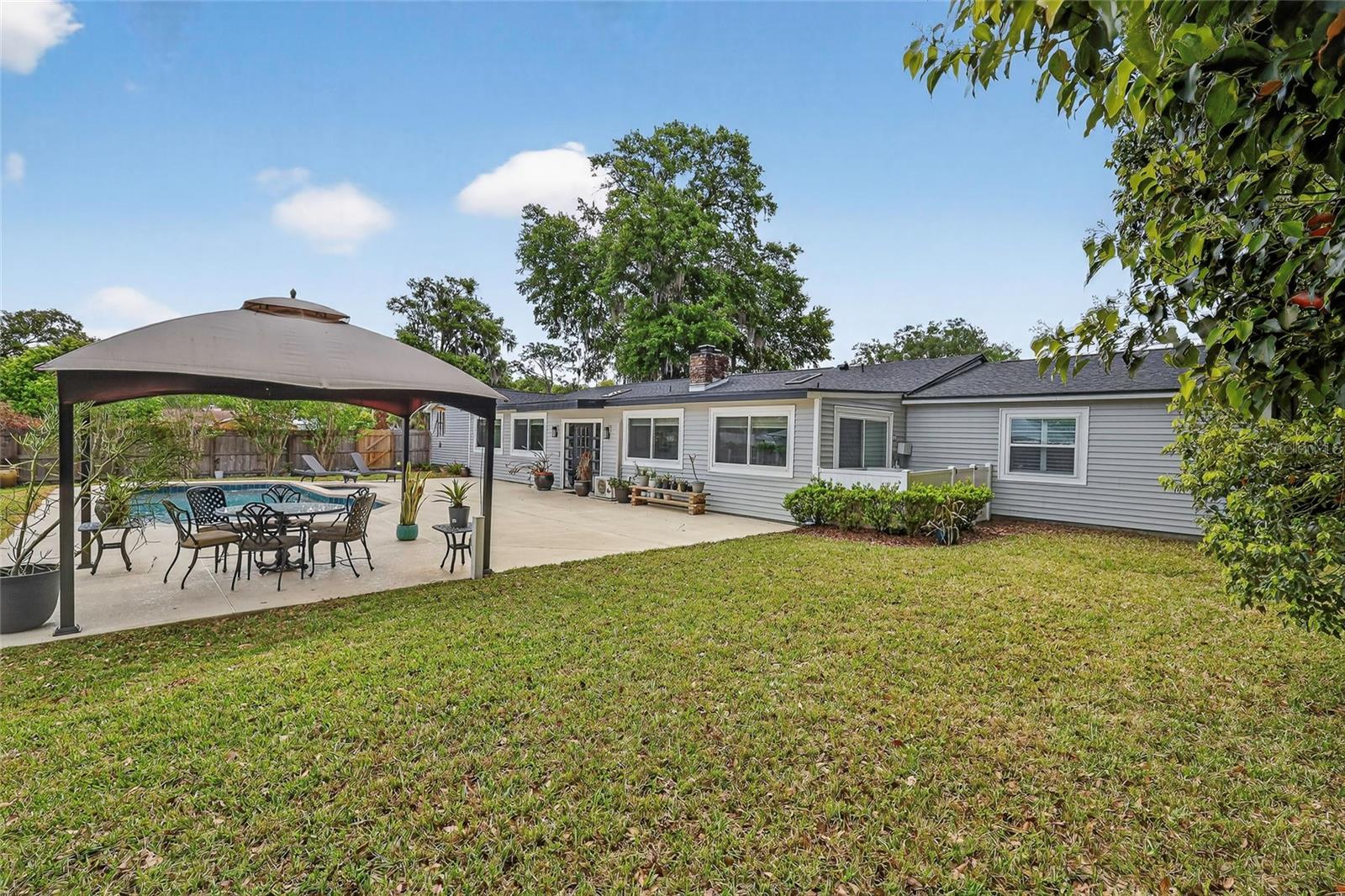 SLEEPY HOLLOW 1ST ADD - Residential