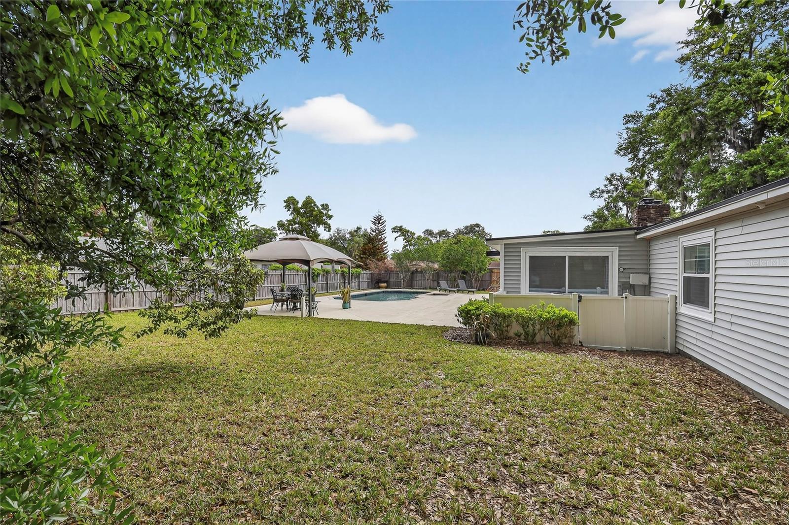 SLEEPY HOLLOW 1ST ADD - Residential