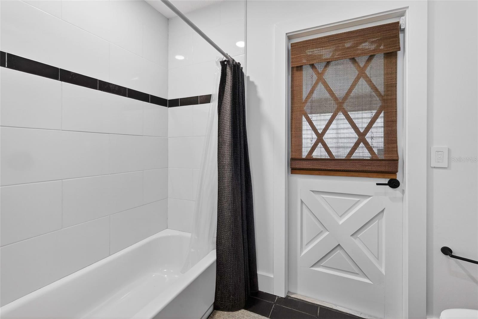 SLEEPY HOLLOW 1ST ADD - Residential