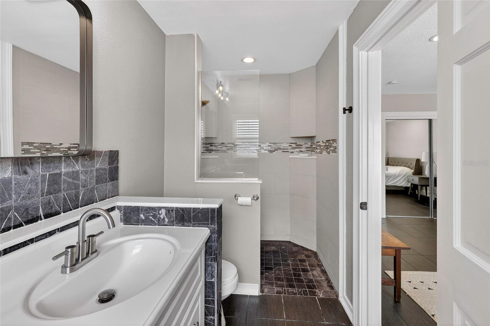 SLEEPY HOLLOW 1ST ADD - Residential