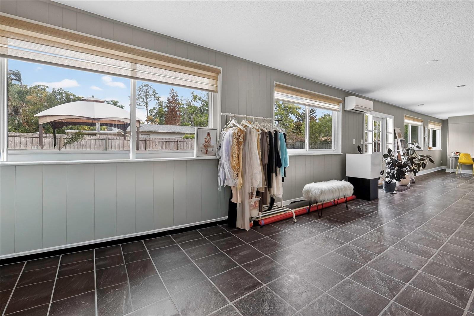 SLEEPY HOLLOW 1ST ADD - Residential