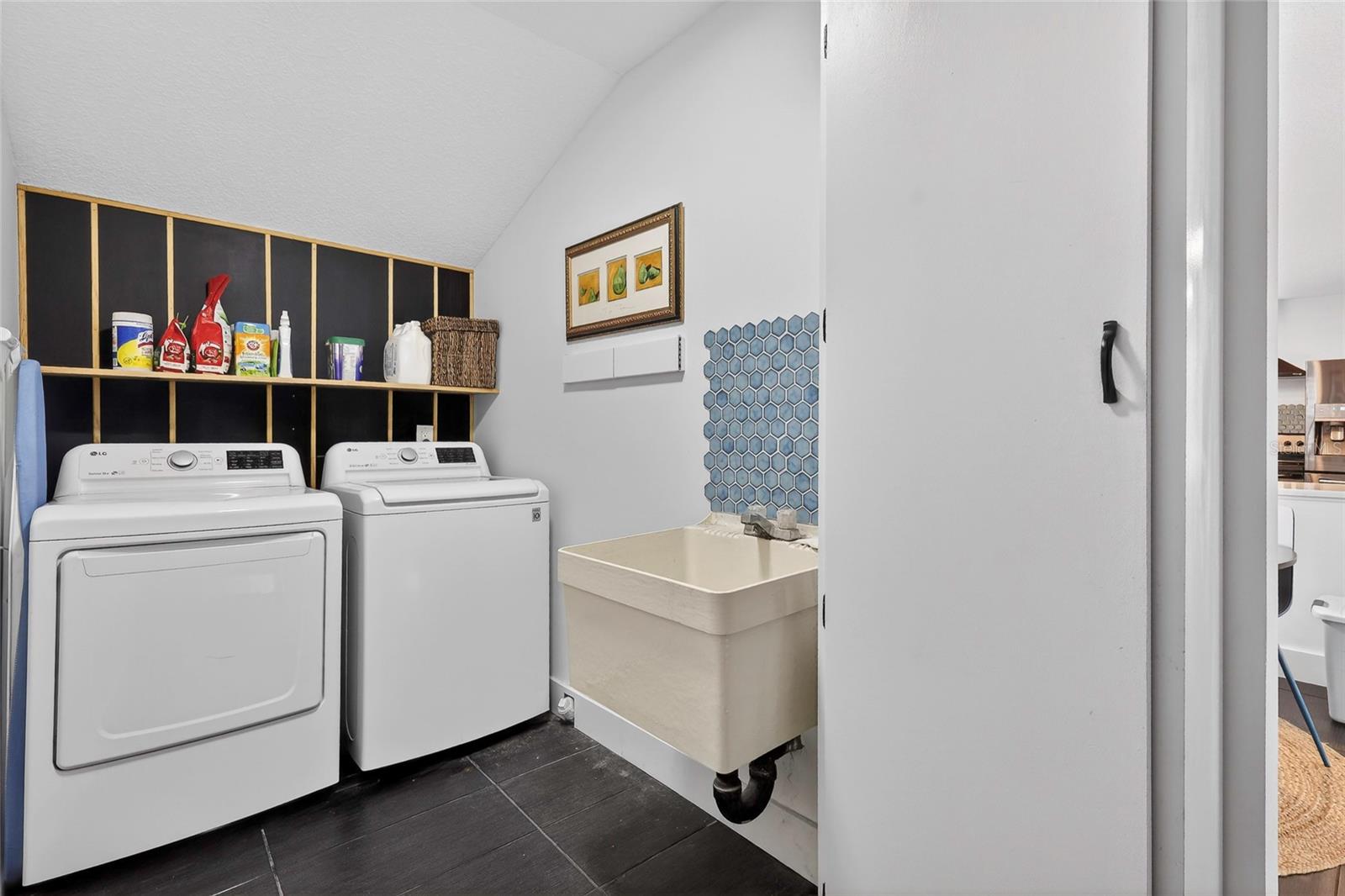 SLEEPY HOLLOW 1ST ADD - Residential