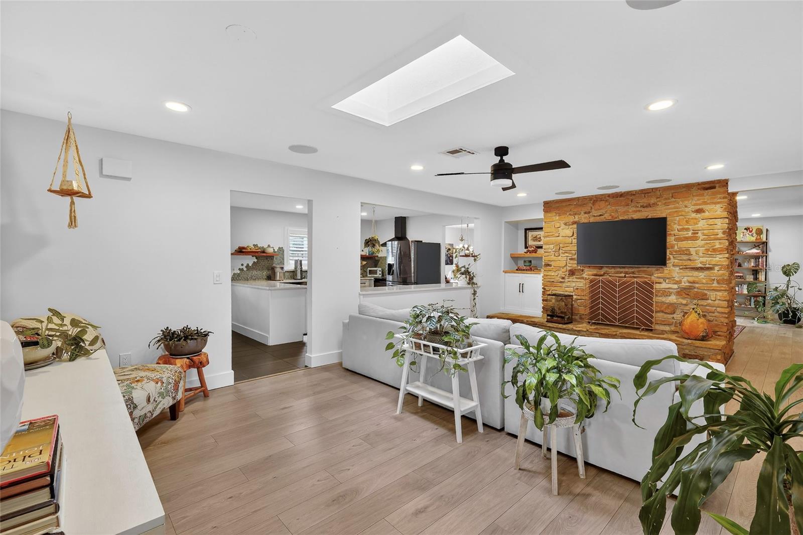 SLEEPY HOLLOW 1ST ADD - Residential