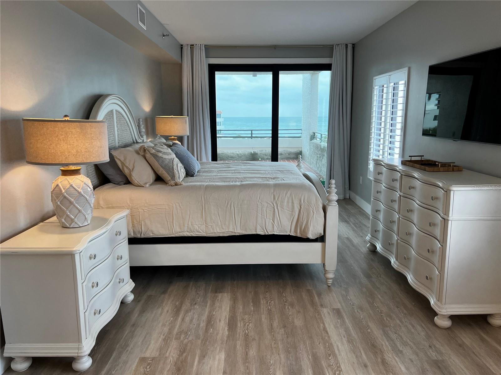 PLAYERS CLUB I - Residential Lease