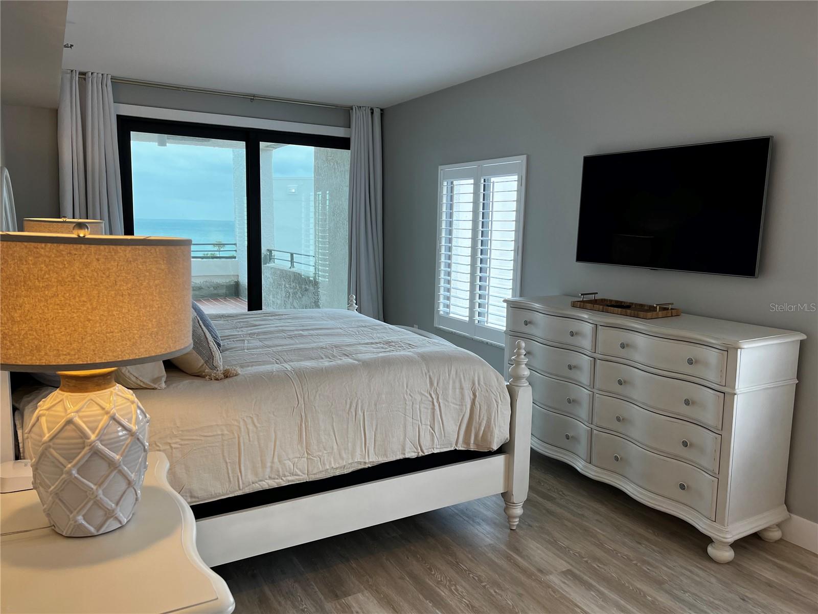 PLAYERS CLUB I - Residential Lease