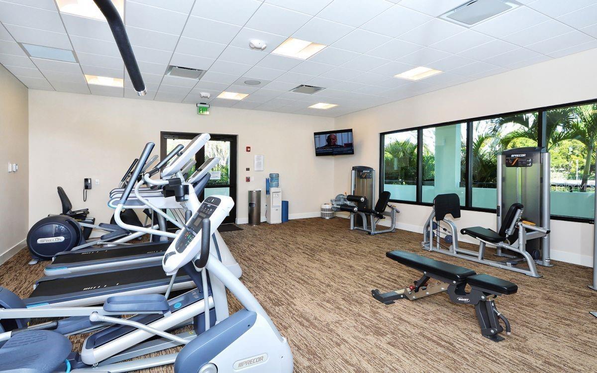 PLAYERS CLUB I - Residential Lease