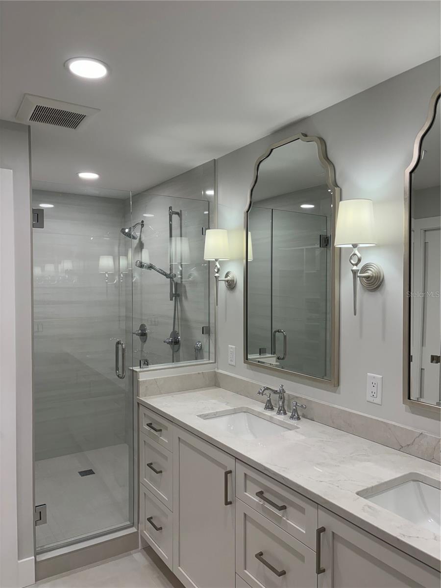 PLAYERS CLUB I - Residential Lease