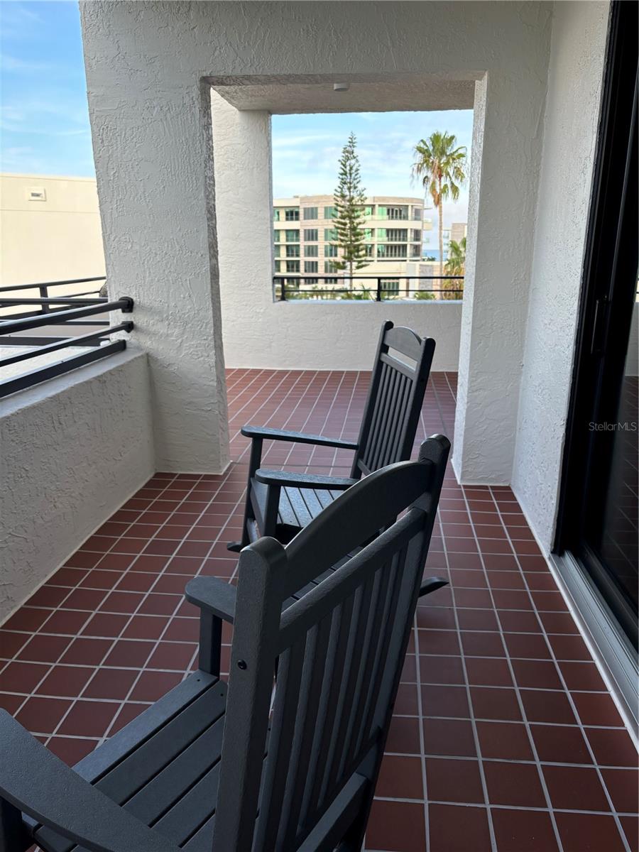 PLAYERS CLUB I - Residential Lease