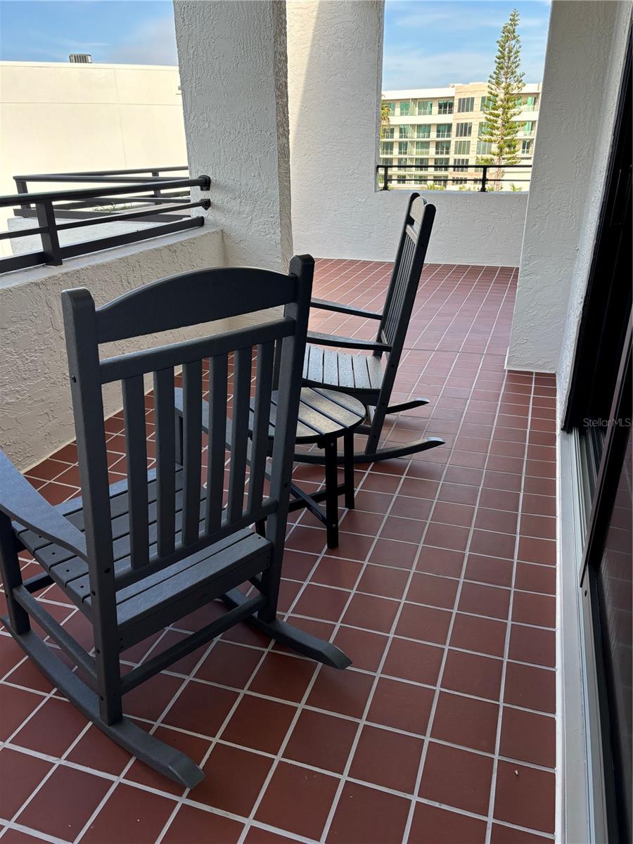 PLAYERS CLUB I - Residential Lease