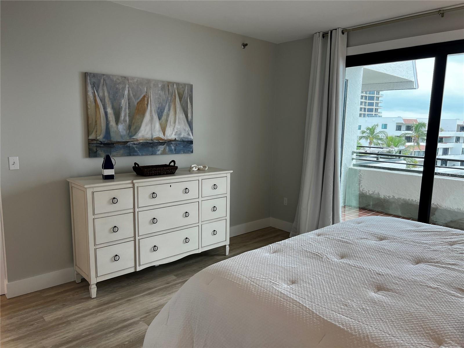 PLAYERS CLUB I - Residential Lease