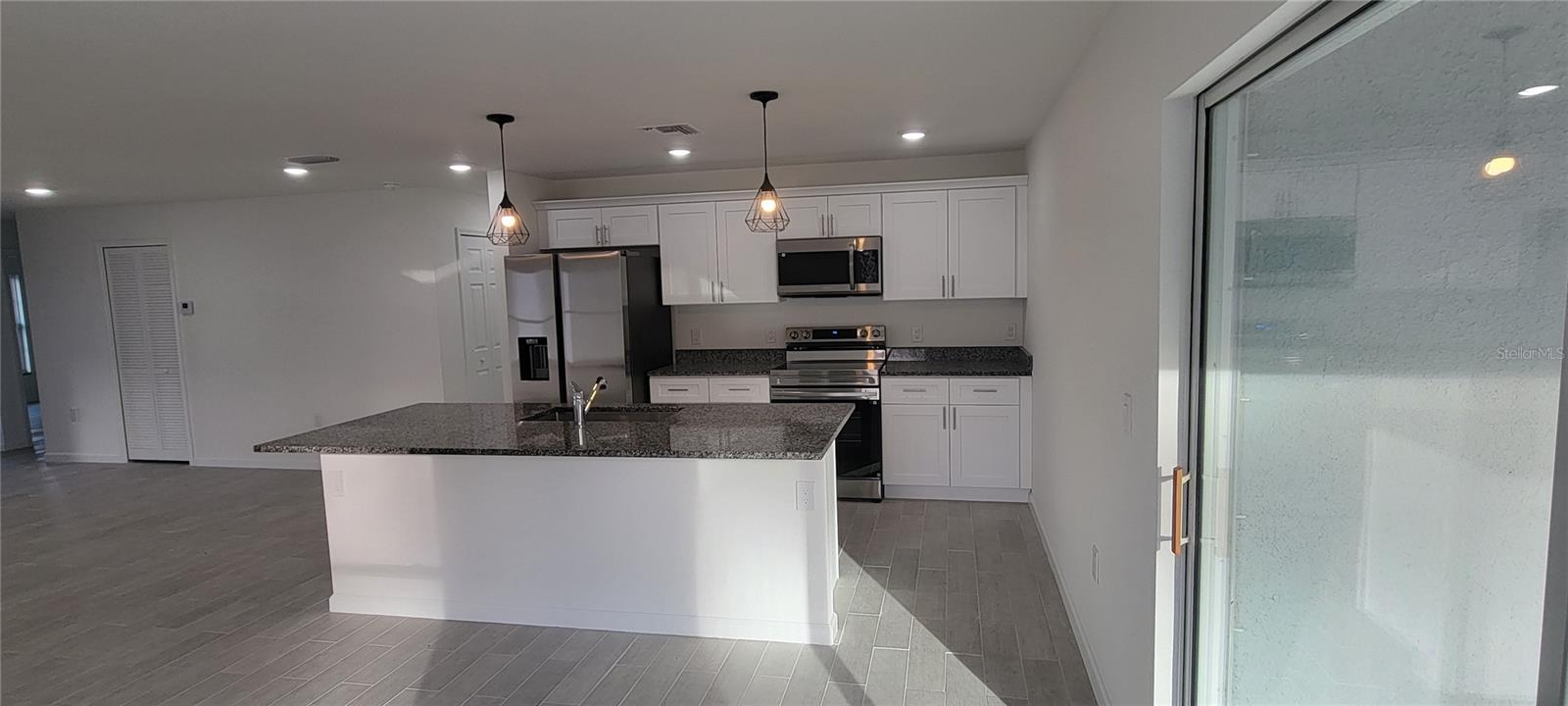 PORT CHARLOTTE SUB 09 - Residential Lease