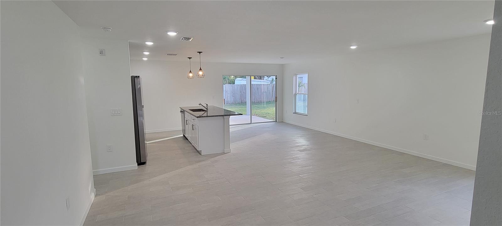 PORT CHARLOTTE SUB 09 - Residential Lease