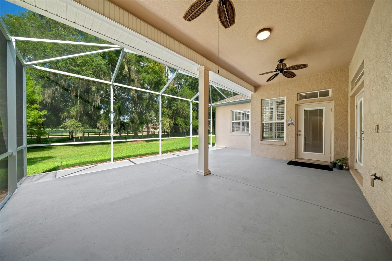 1989 NW 111TH LOOP