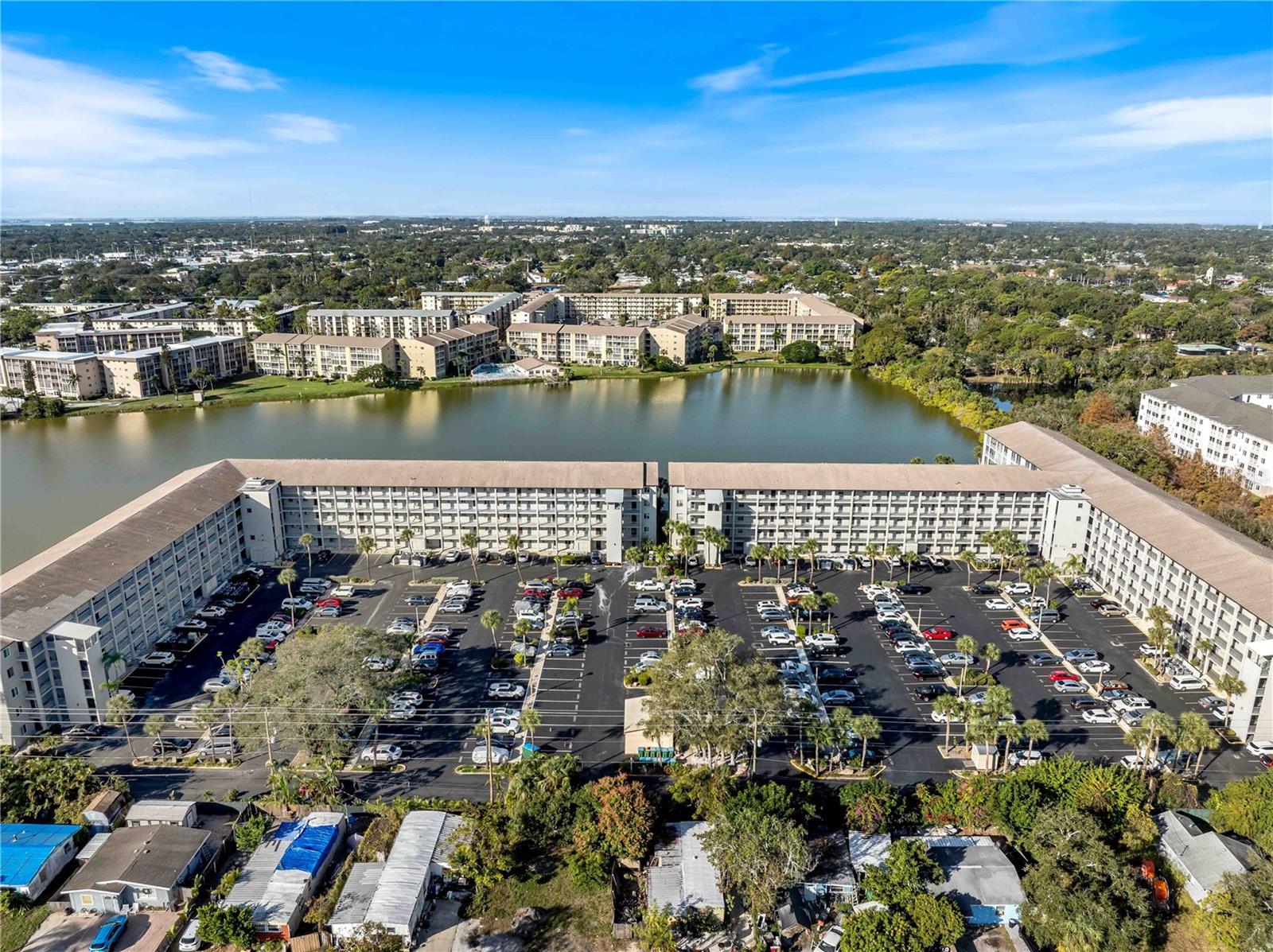 BAYSHORE ON THE LAKE APTS III SEC2 - Residential