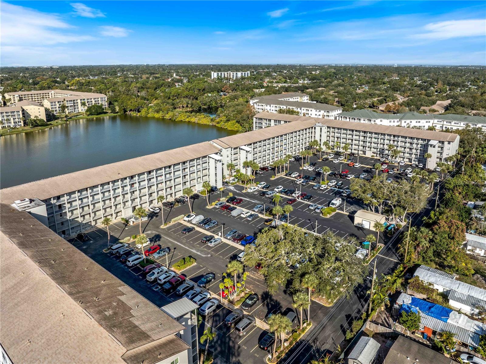 BAYSHORE ON THE LAKE APTS III SEC2 - Residential