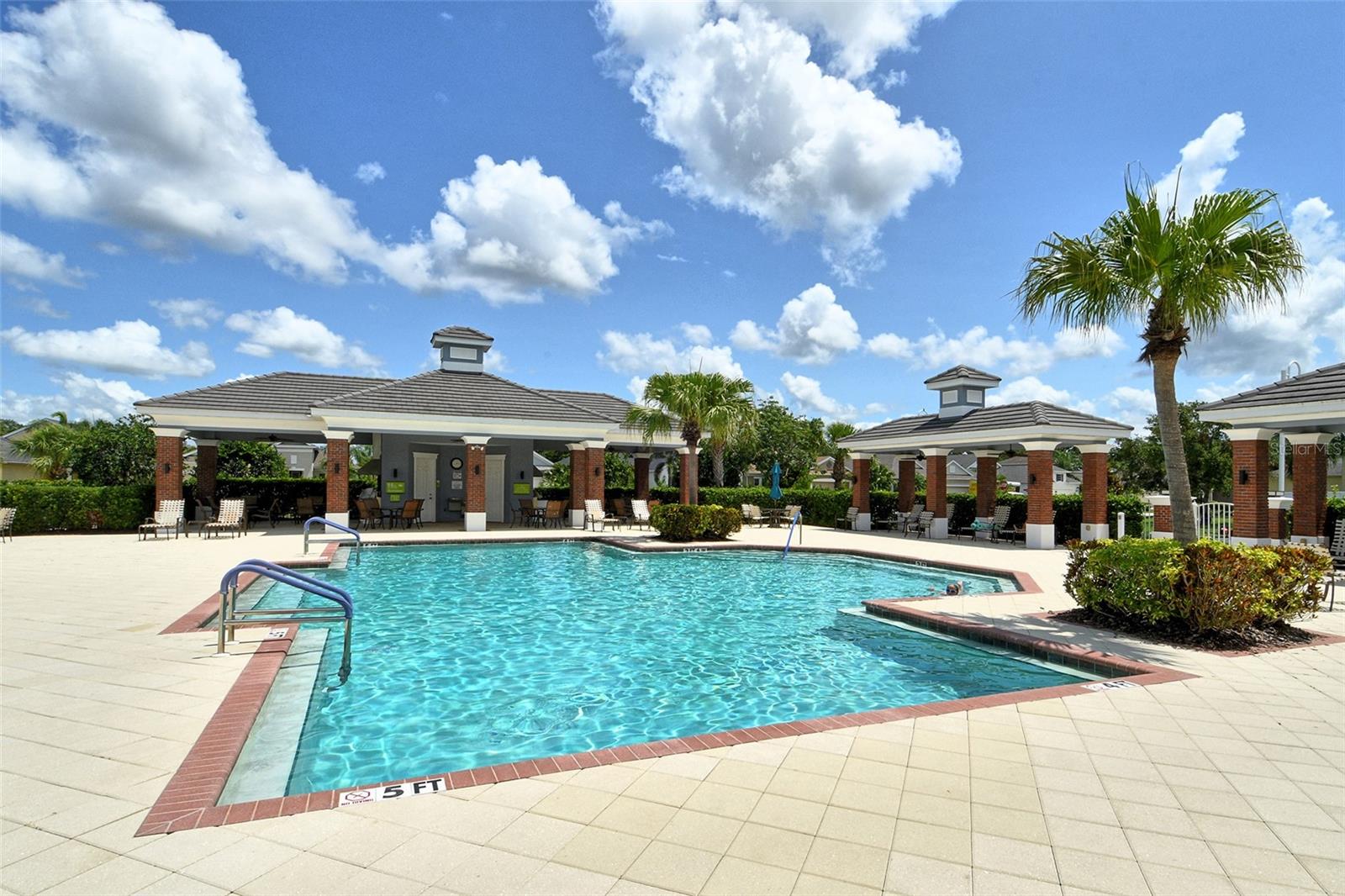 EAGLE TRACE - Residential