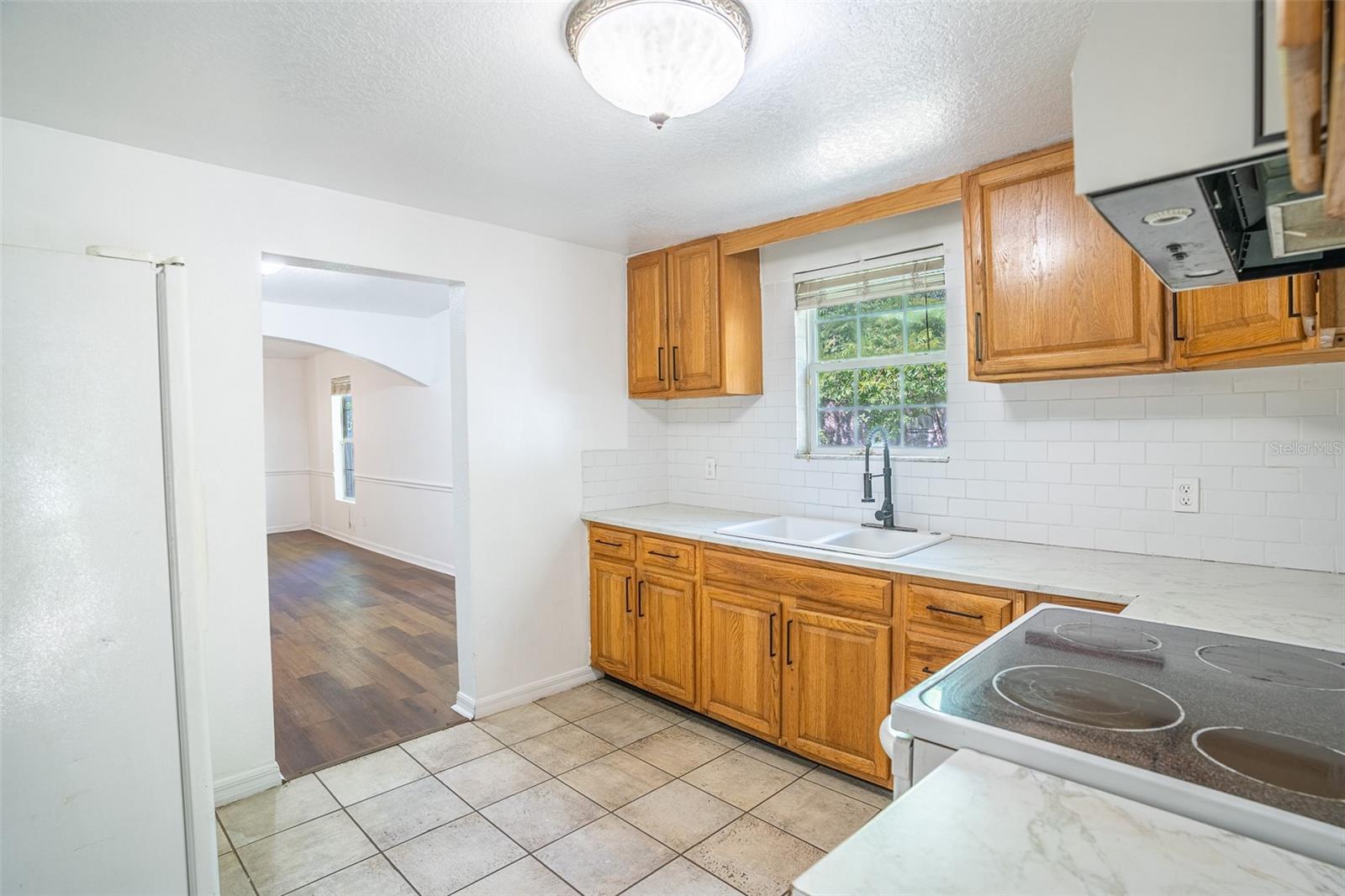 DIXIE GARDENS - Residential