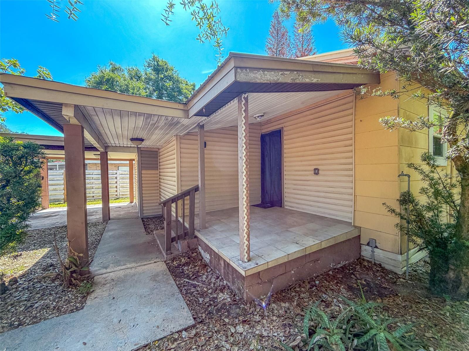 DIXIE GARDENS - Residential