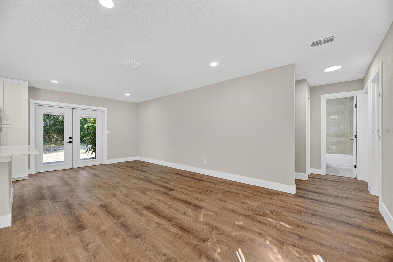 THE GROVES NORTH - Residential