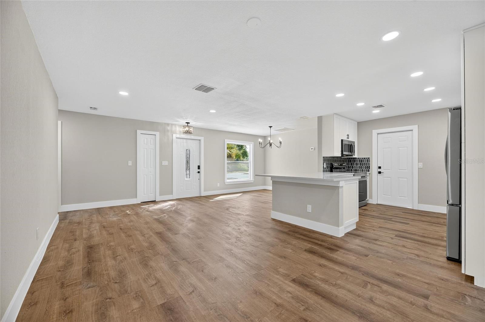 THE GROVES NORTH - Residential